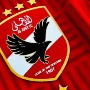الأهلي يصطدم بشروط إنبي.. لماذا توقفت صفقة علي محمود مؤقتاً رغم تمسك اللاعب بالانتقال؟